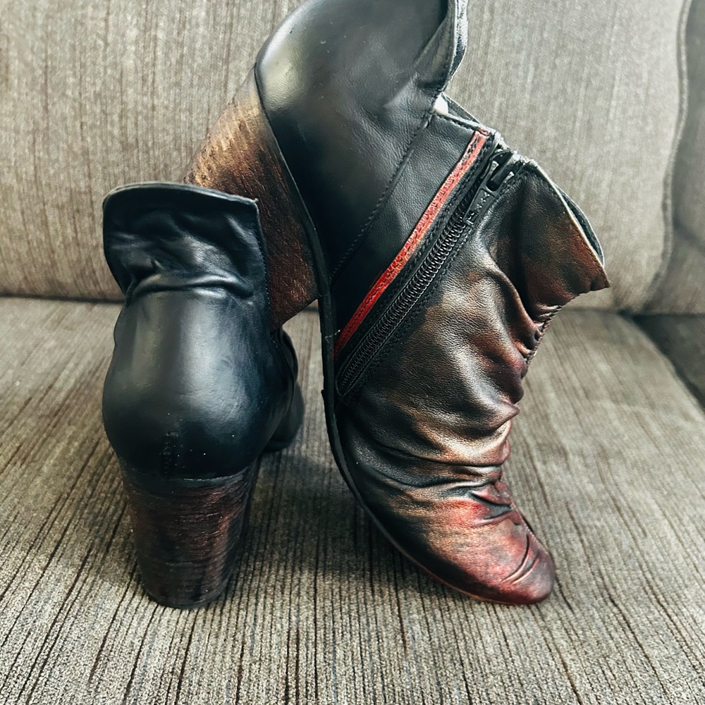 Papucei Ladies Size 40 Distressed Leather Ankle Boot - Picture 7 of 10